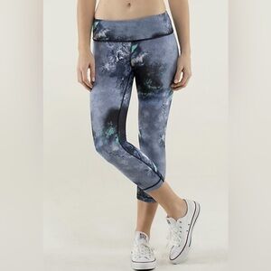 Lululemon Wunder Under Crop Denim Luon Milky Way Size 4